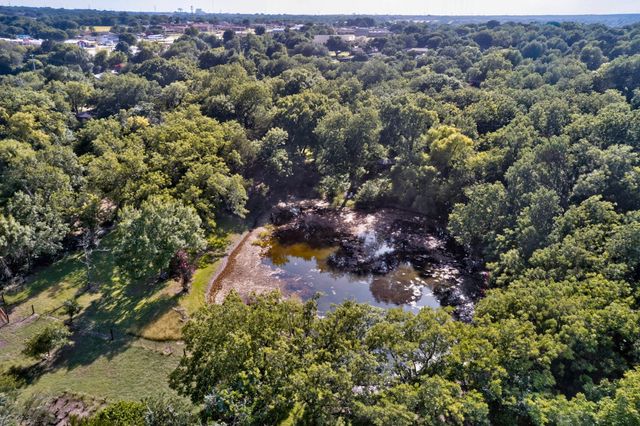 300 N Chattey Road, Desoto, TX 75115