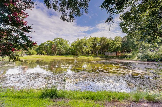 300 N Chattey Road, Desoto, TX 75115