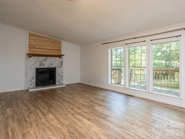 26 Audrey Lane, Asheville, NC 28806
