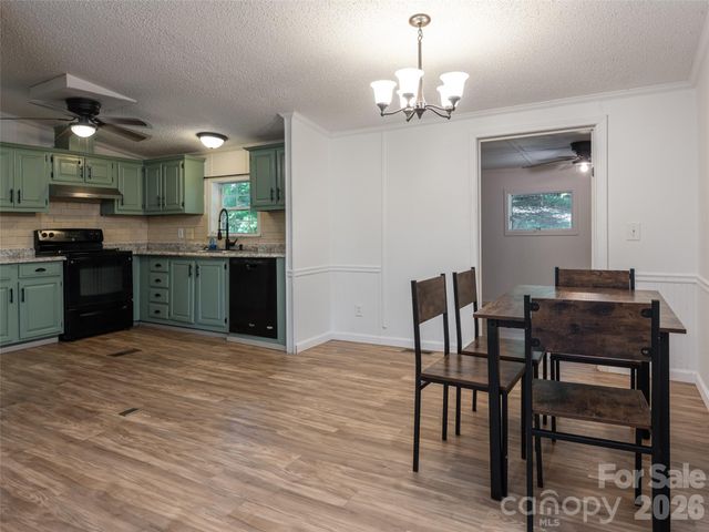 26 Audrey Lane, Asheville, NC 28806