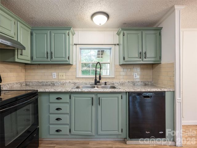 26 Audrey Lane, Asheville, NC 28806