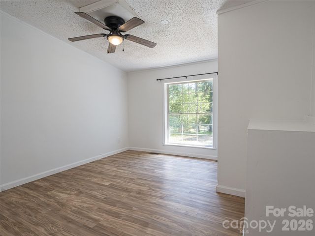 26 Audrey Lane, Asheville, NC 28806