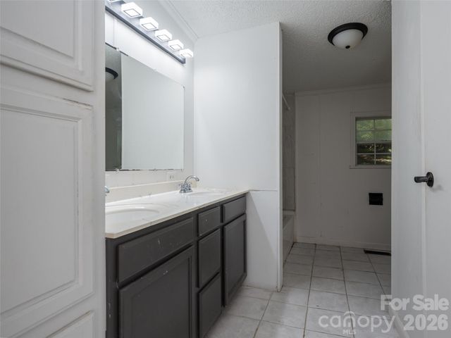 26 Audrey Lane, Asheville, NC 28806