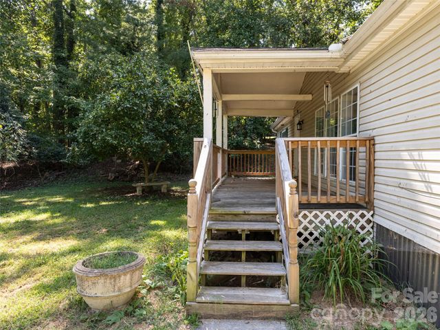 26 Audrey Lane, Asheville, NC 28806