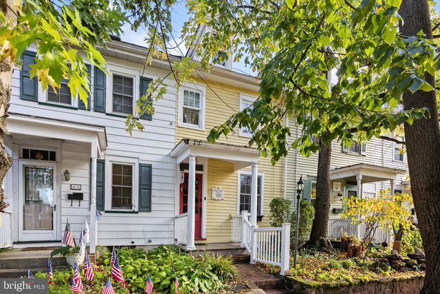42 E 2ND ST, Moorestown, NJ 08057