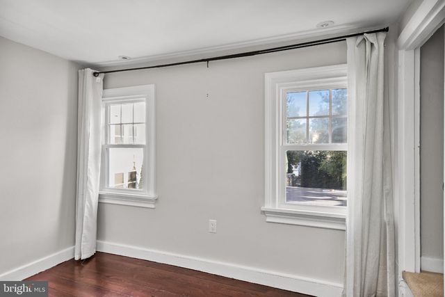 42 E 2ND ST, Moorestown, NJ 08057