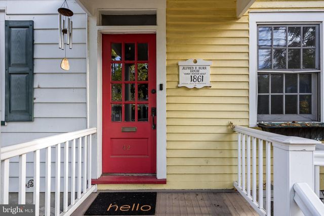 42 E 2ND ST, Moorestown, NJ 08057