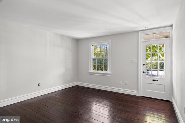 42 E 2ND ST, Moorestown, NJ 08057