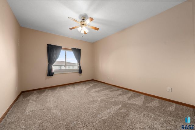 3000 W Stratton St Street, Sioux Falls, SD 57108