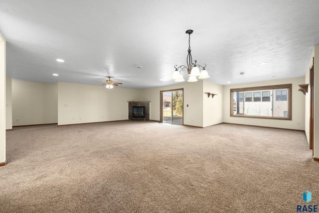 3000 W Stratton St Street, Sioux Falls, SD 57108