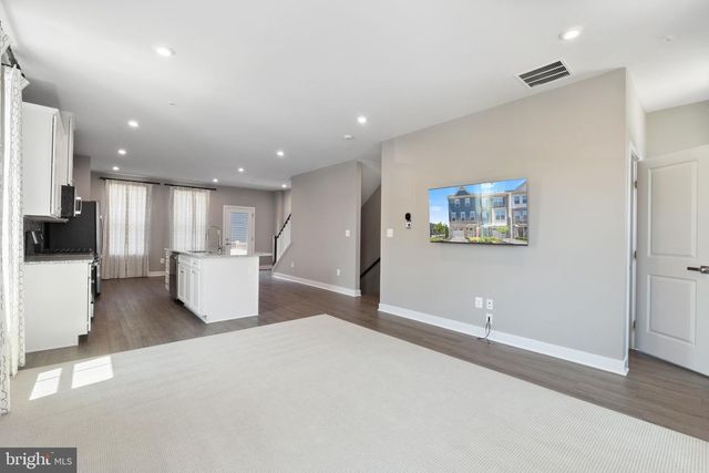 178 BETHLEHEM PL, Baltimore, MD 21225