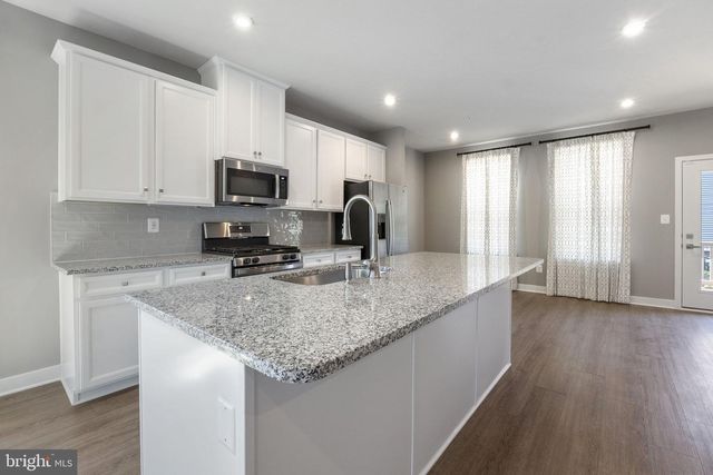 178 BETHLEHEM PL, Baltimore, MD 21225