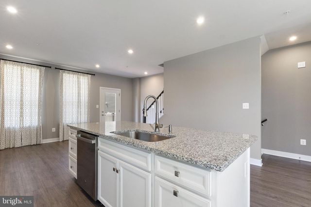 178 BETHLEHEM PL, Baltimore, MD 21225