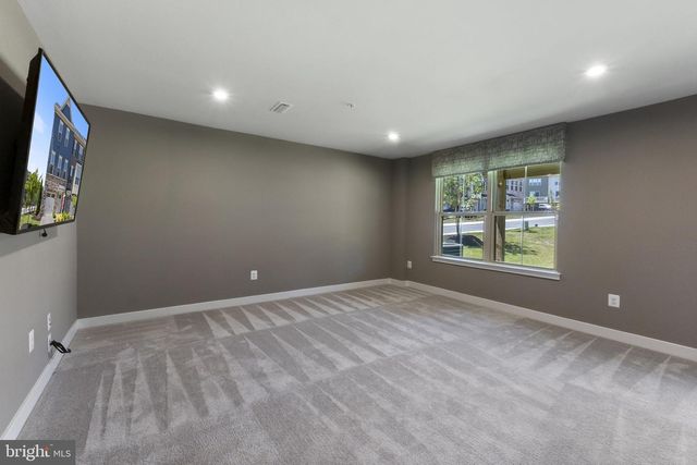 178 BETHLEHEM PL, Baltimore, MD 21225