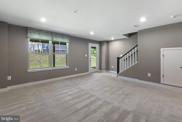 178 BETHLEHEM PL, Baltimore, MD 21225