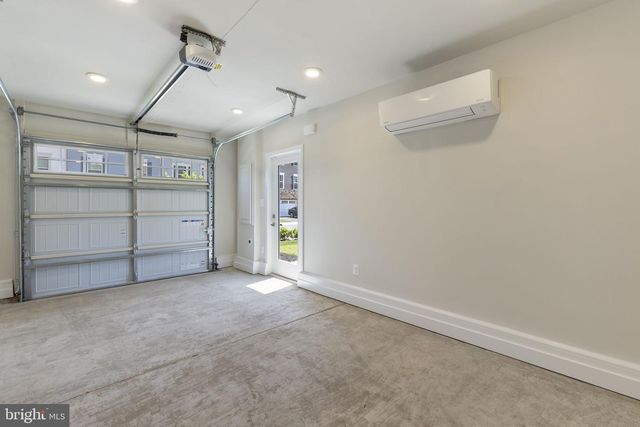 178 BETHLEHEM PL, Baltimore, MD 21225