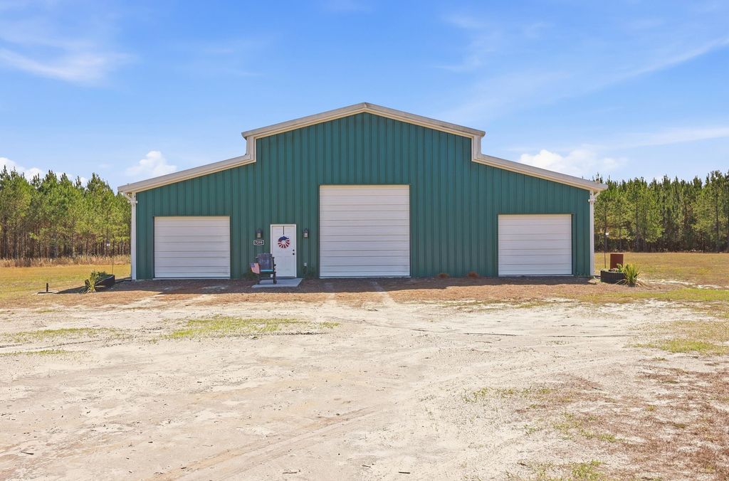 7299 Cartrette Rd., Aynor, SC 29511