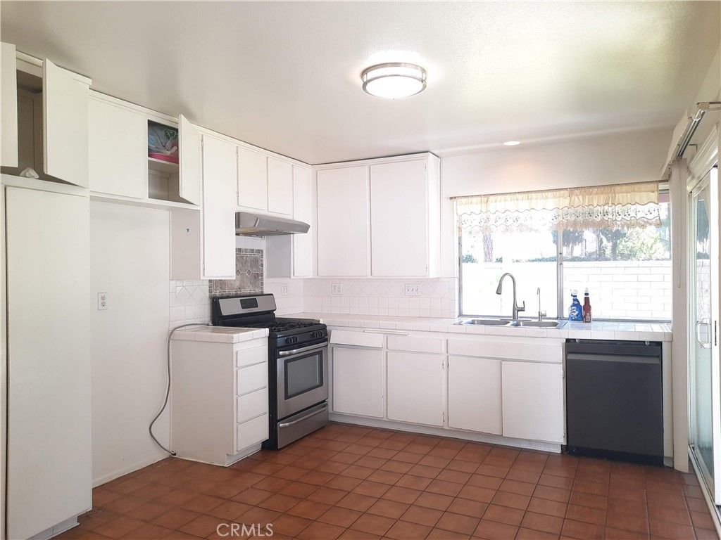 18118 Antonio Avenue, Cerritos, CA 90703 — photo 4