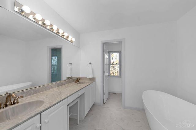 11313 S Lebanon Road, Loveland, OH 45140