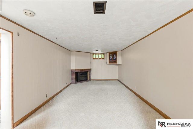 5941 Gillan Road, Lincoln, NE 68505