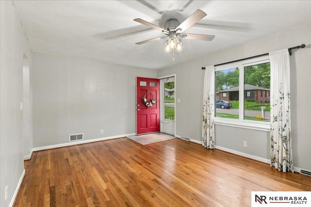 5941 Gillan Road, Lincoln, NE 68505