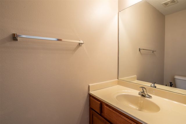 5917 NW 106th Street, Johnston, IA 50131