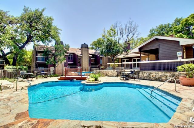 8633 Datapoint Dr Apt 260, San Antonio, TX 78229