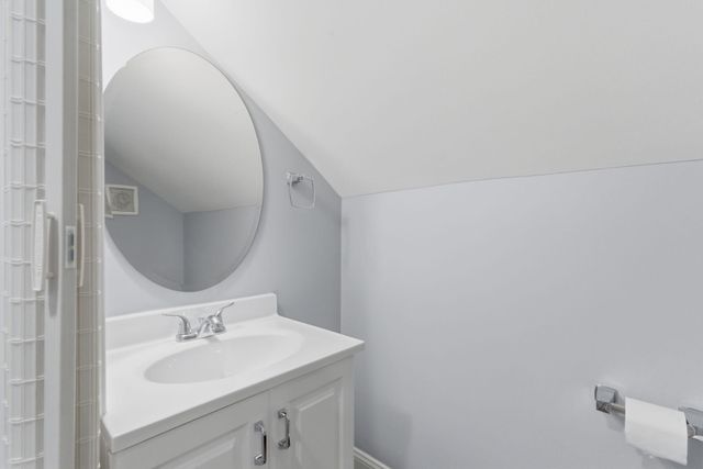 2743 Henry Street, Lake Station, IN 46405