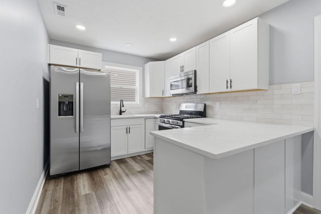 2743 Henry Street, Lake Station, IN 46405