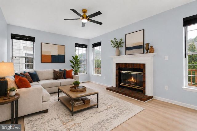 2 NETHY DR, Newark, DE 19711