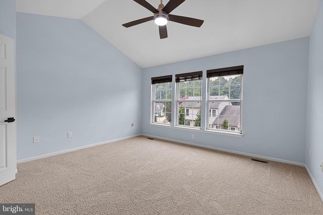 2 NETHY DR, Newark, DE 19711
