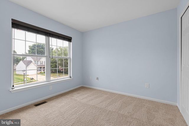 2 NETHY DR, Newark, DE 19711