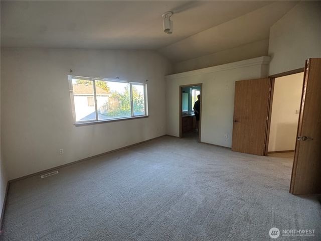 651 Milwaukee Boulevard S, Pacific, WA 98047