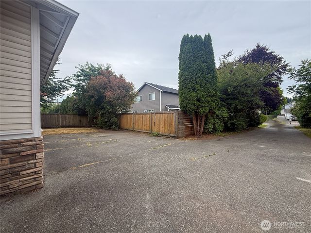 651 Milwaukee Boulevard S, Pacific, WA 98047