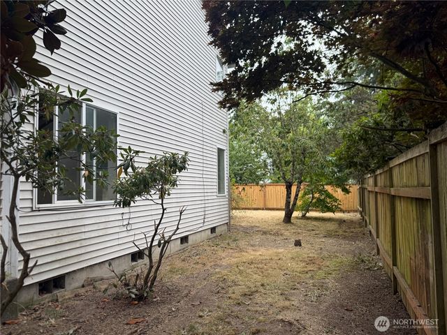 651 Milwaukee Boulevard S, Pacific, WA 98047
