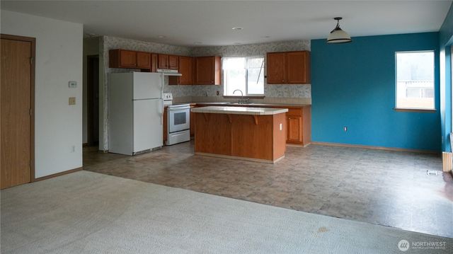 651 Milwaukee Boulevard S, Pacific, WA 98047