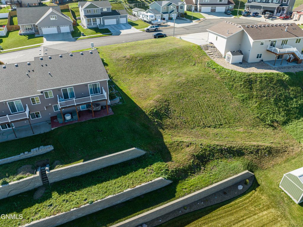 3218/3220 Eastside Place, Bismarck, ND 58501 photo 4