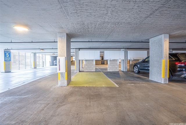 629 Keeaumoku Street 2911, Honolulu, HI 96814