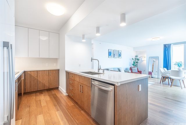 629 Keeaumoku Street 2911, Honolulu, HI 96814