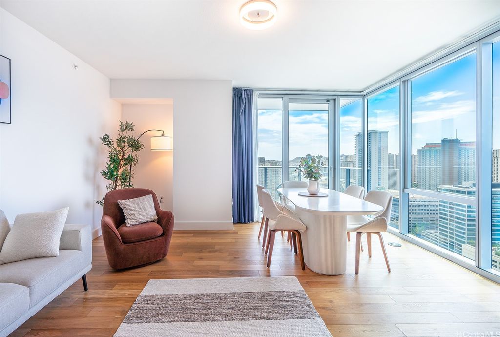 629 Keeaumoku Street 2911, Honolulu, HI 96814