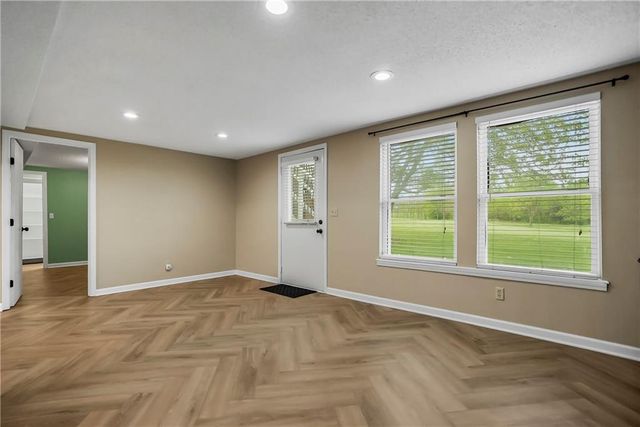 19555 K 68 Highway, Paola, KS 66071