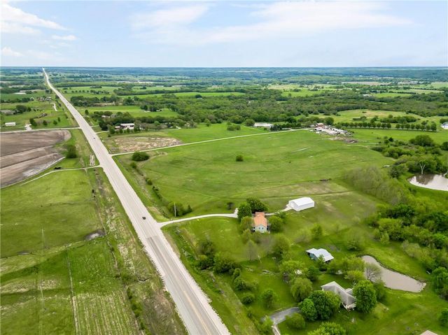 19555 K 68 Highway, Paola, KS 66071