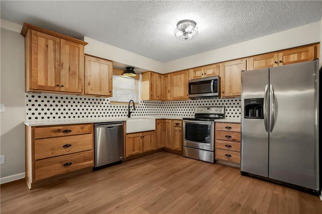 19555 K 68 Highway, Paola, KS 66071