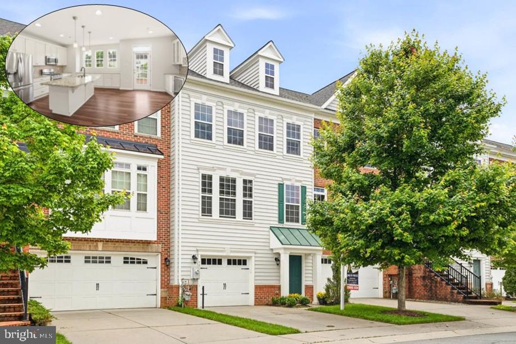 Image 1 of property listing at 9817 SOLAR CRSE, Laurel, MD 20723