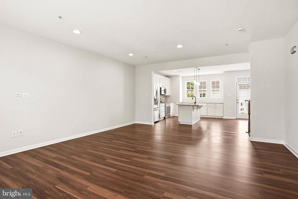 Image 13 of property listing at 9817 SOLAR CRSE, Laurel, MD 20723