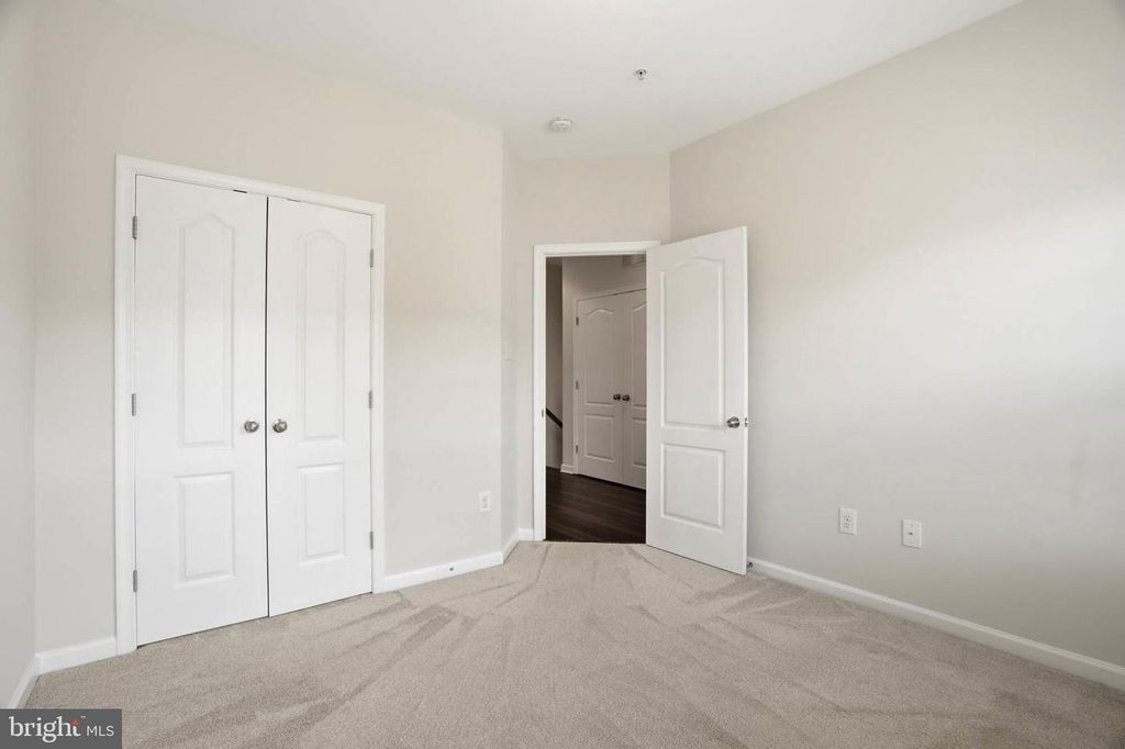 Image 26 of property listing at 9817 SOLAR CRSE, Laurel, MD 20723