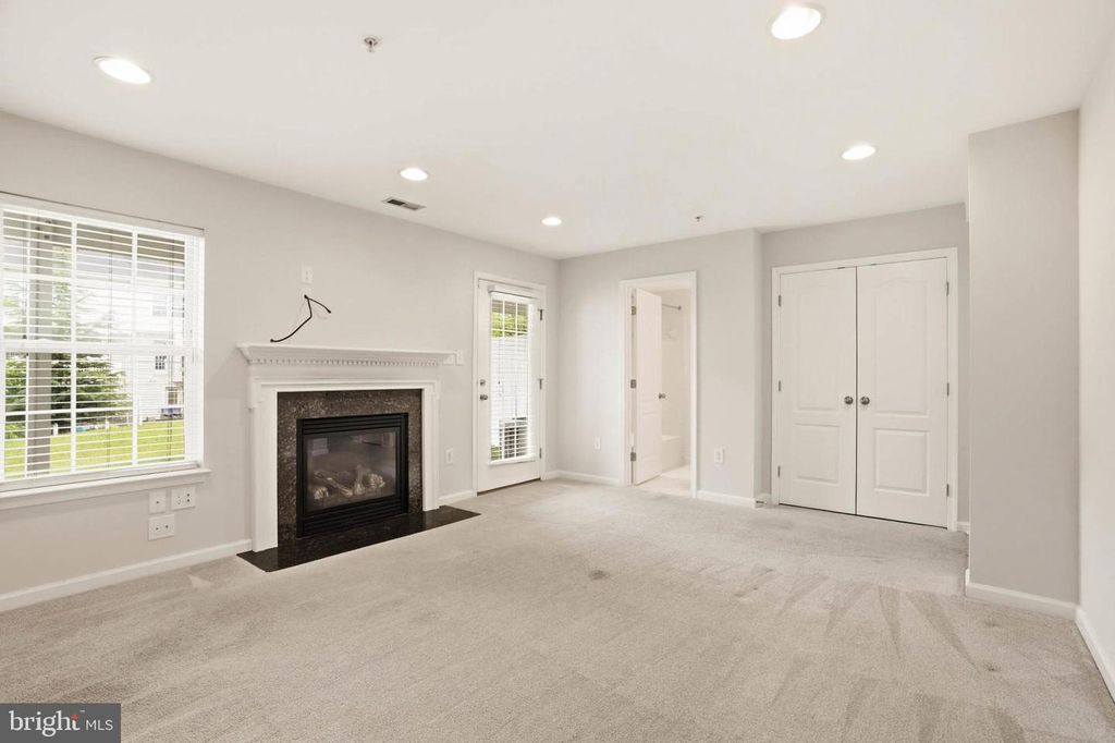 Image 31 of property listing at 9817 SOLAR CRSE, Laurel, MD 20723