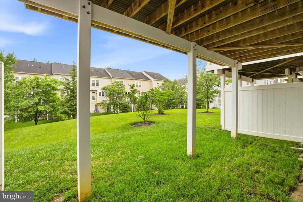 Image 36 of property listing at 9817 SOLAR CRSE, Laurel, MD 20723