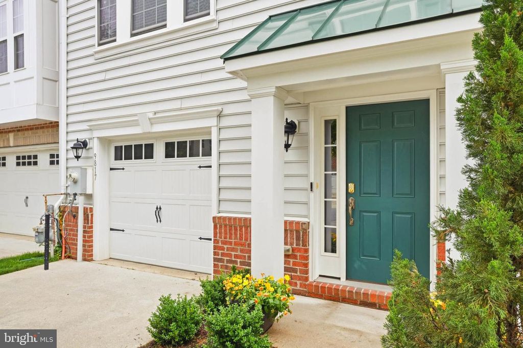 Image 39 of property listing at 9817 SOLAR CRSE, Laurel, MD 20723