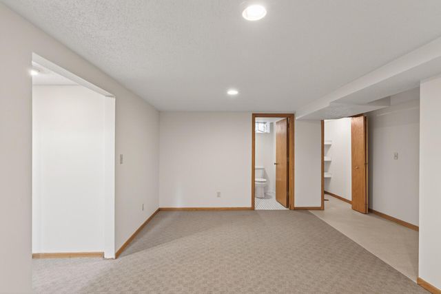 2186 4th Street E, Saint Paul, MN 55119